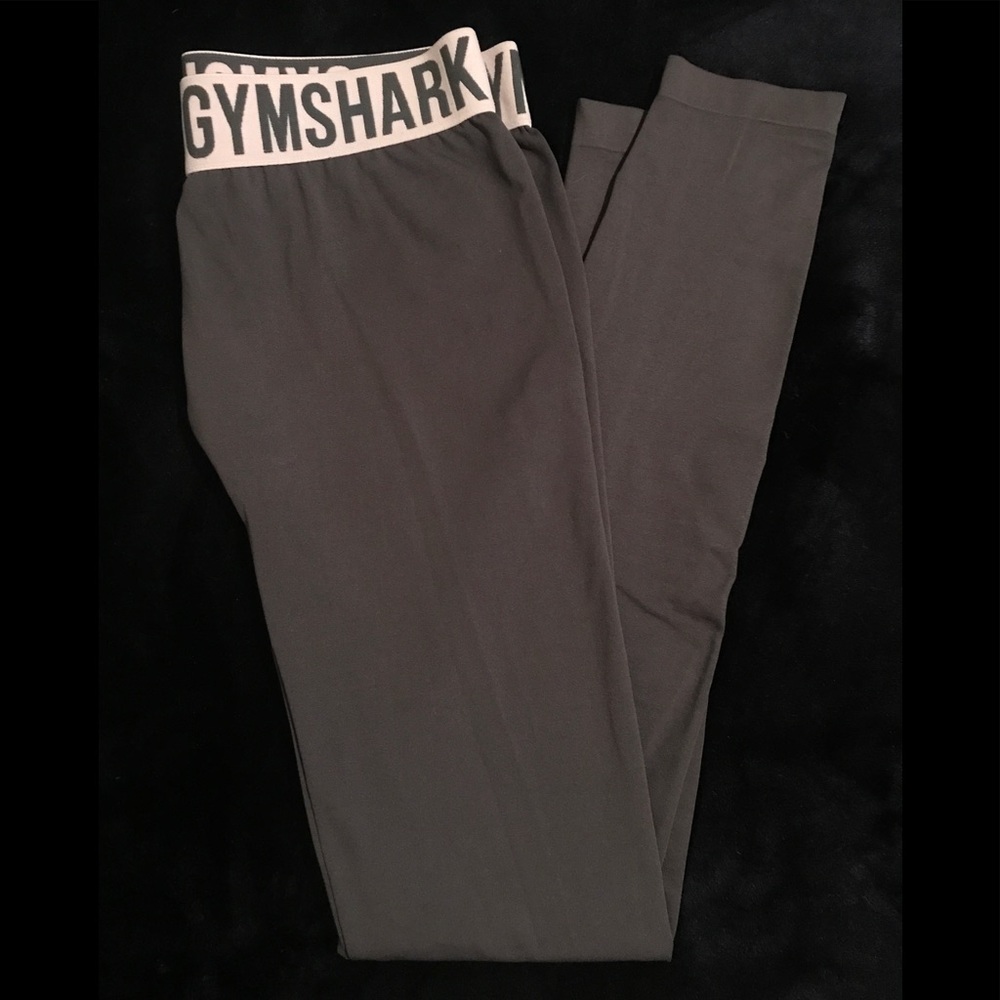 Gymshark Fit Leggings w/ baby pink